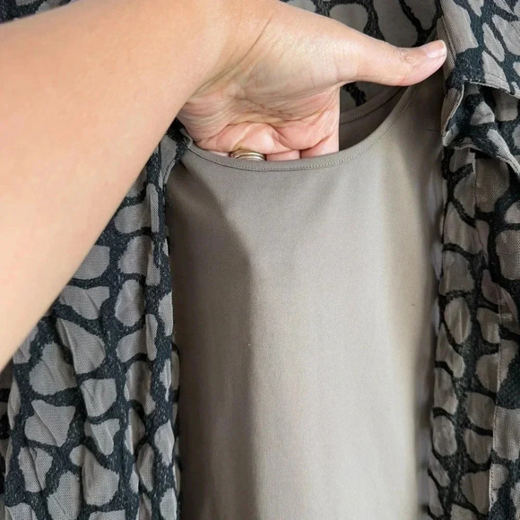 Samuel Dong Women’s Lace Textured Collared Button Down Long Sleeve w/Camisole L - Picture 9 of 14